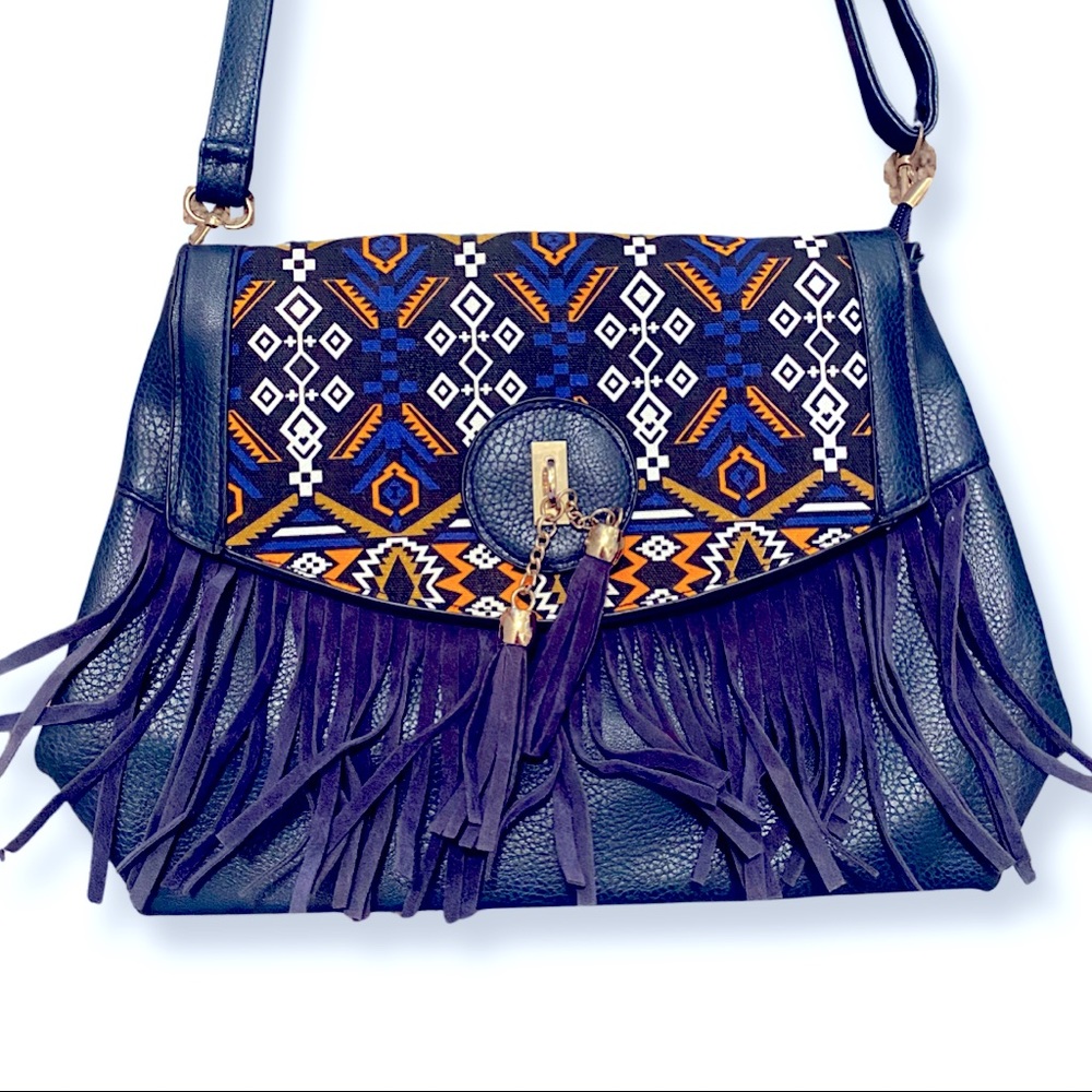 Fringe Crossbody bag - Picture 2 of 6